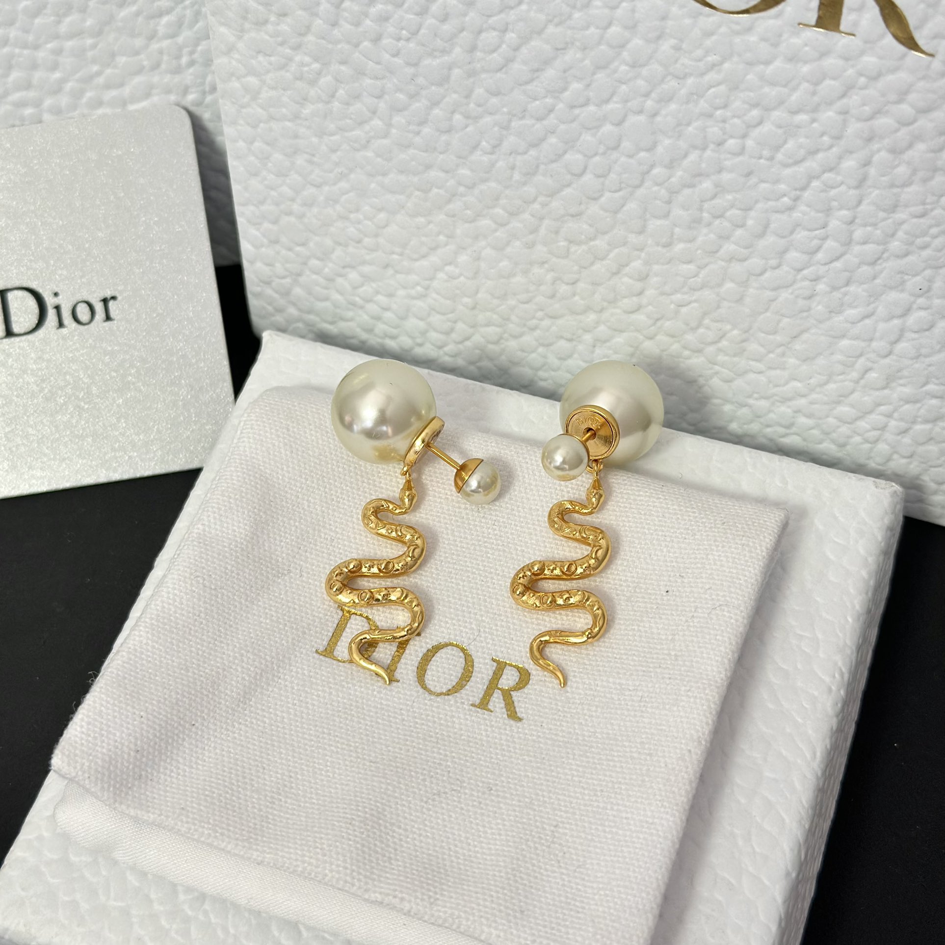2025 Dior Dragon Pearl Earrings - Original Replica Club