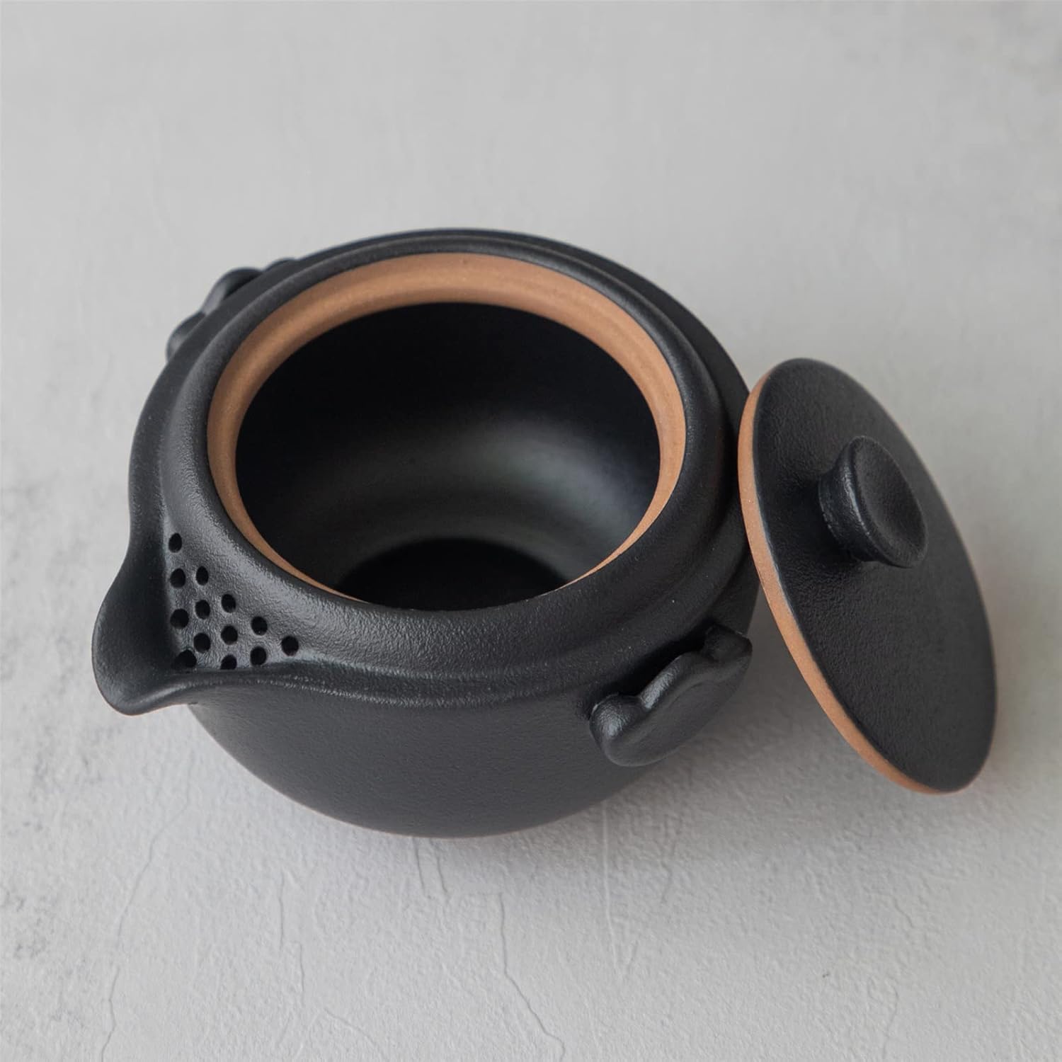 HEER Ceramic Travel Gaiwan Tea Set - Small Kungfu Teapot with Cup for One, Ideal Gift for Tea Lovers.