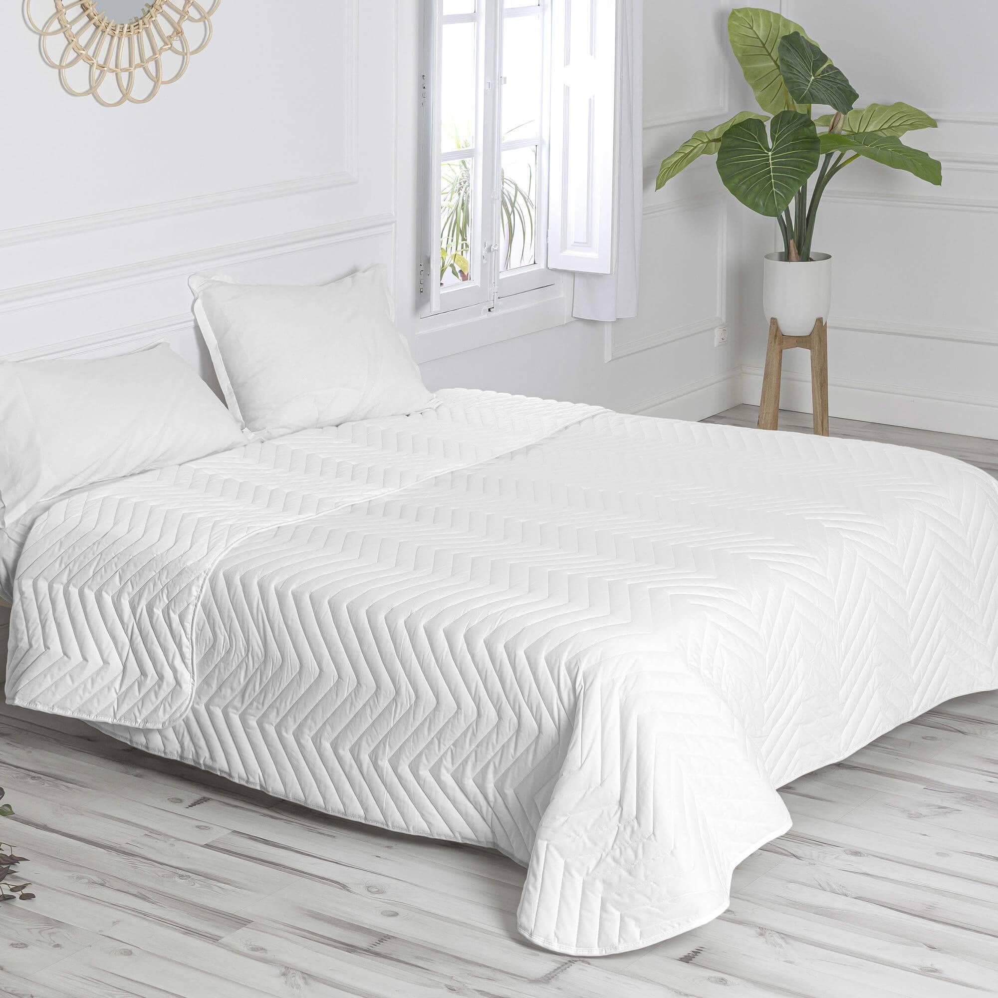Happy Basics Bedsprei Arista