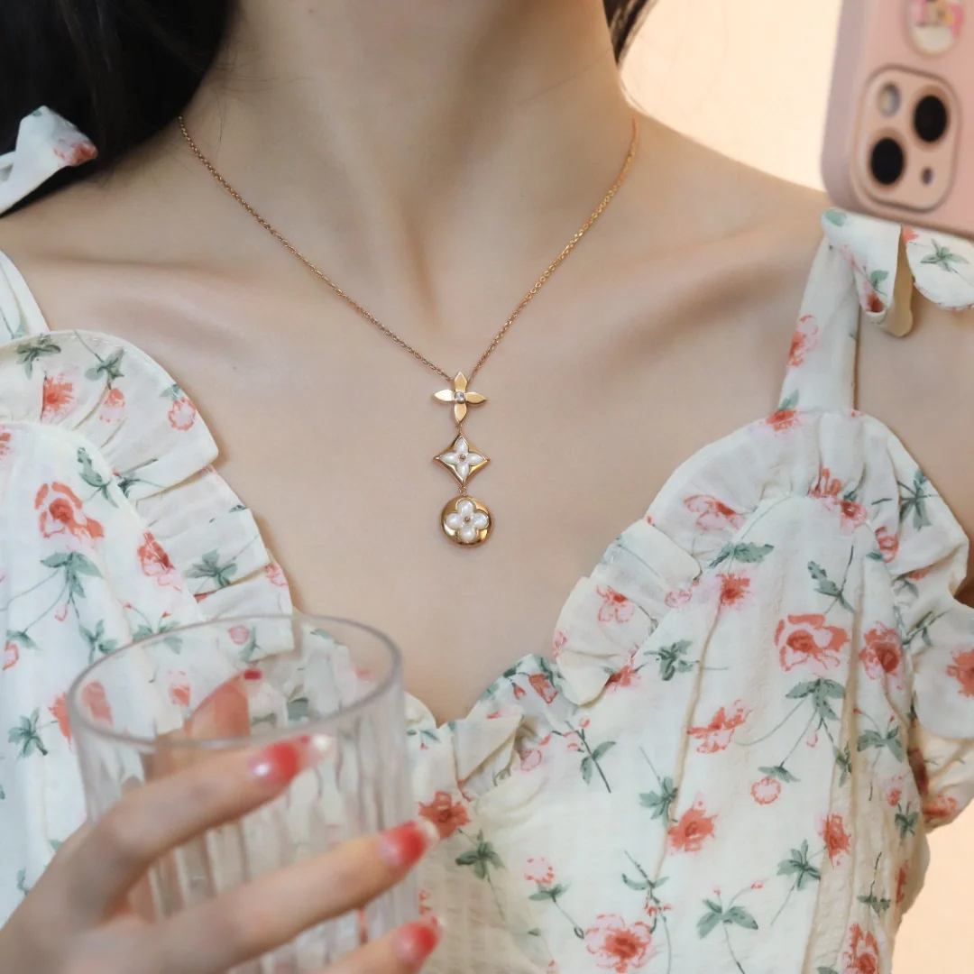Louis Vuitton Color Blossom Lariat Necklace - Original Replica Club
