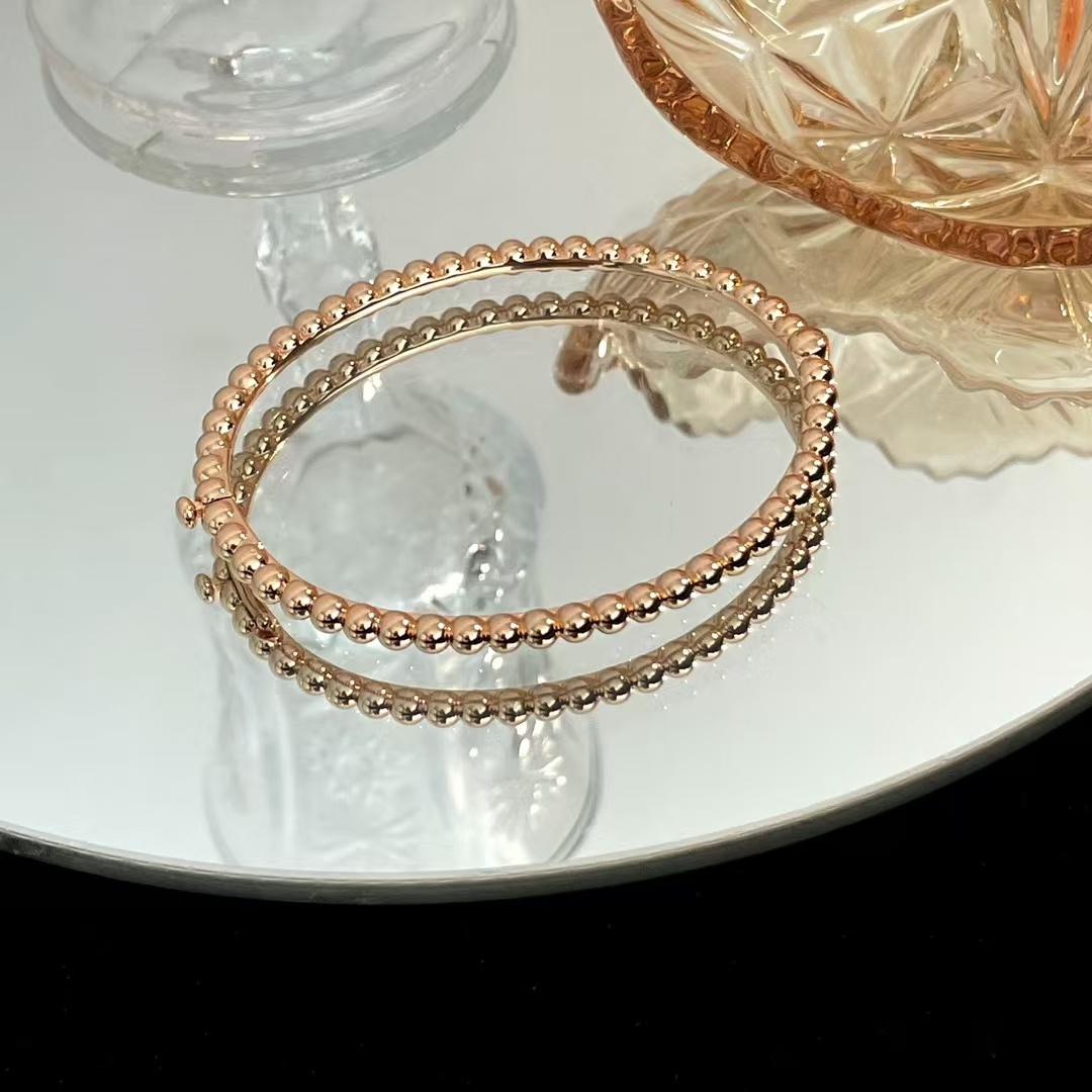 VCA Perlee Pearls of Gold Bracelet - Medium Bangle - Original Replica Club