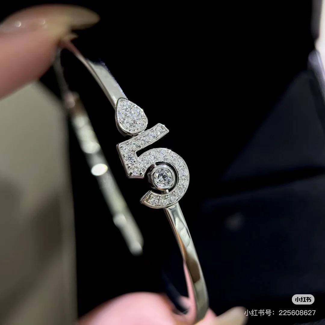 Chanel NO.5 Bangle Bracelet - Original Replica Club