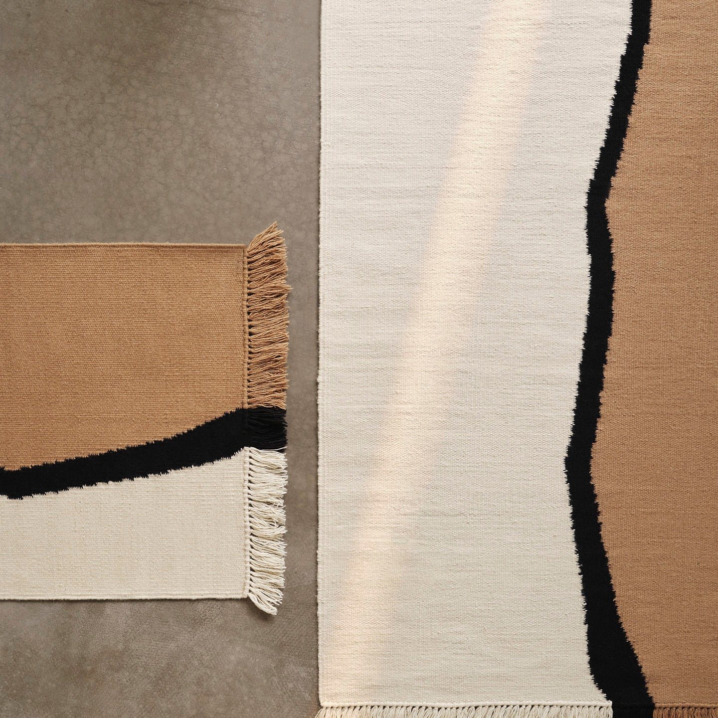 Ferm Living Soil Kelim Vloerkleed 170 x 240 cm - Dark Sand / Off-White