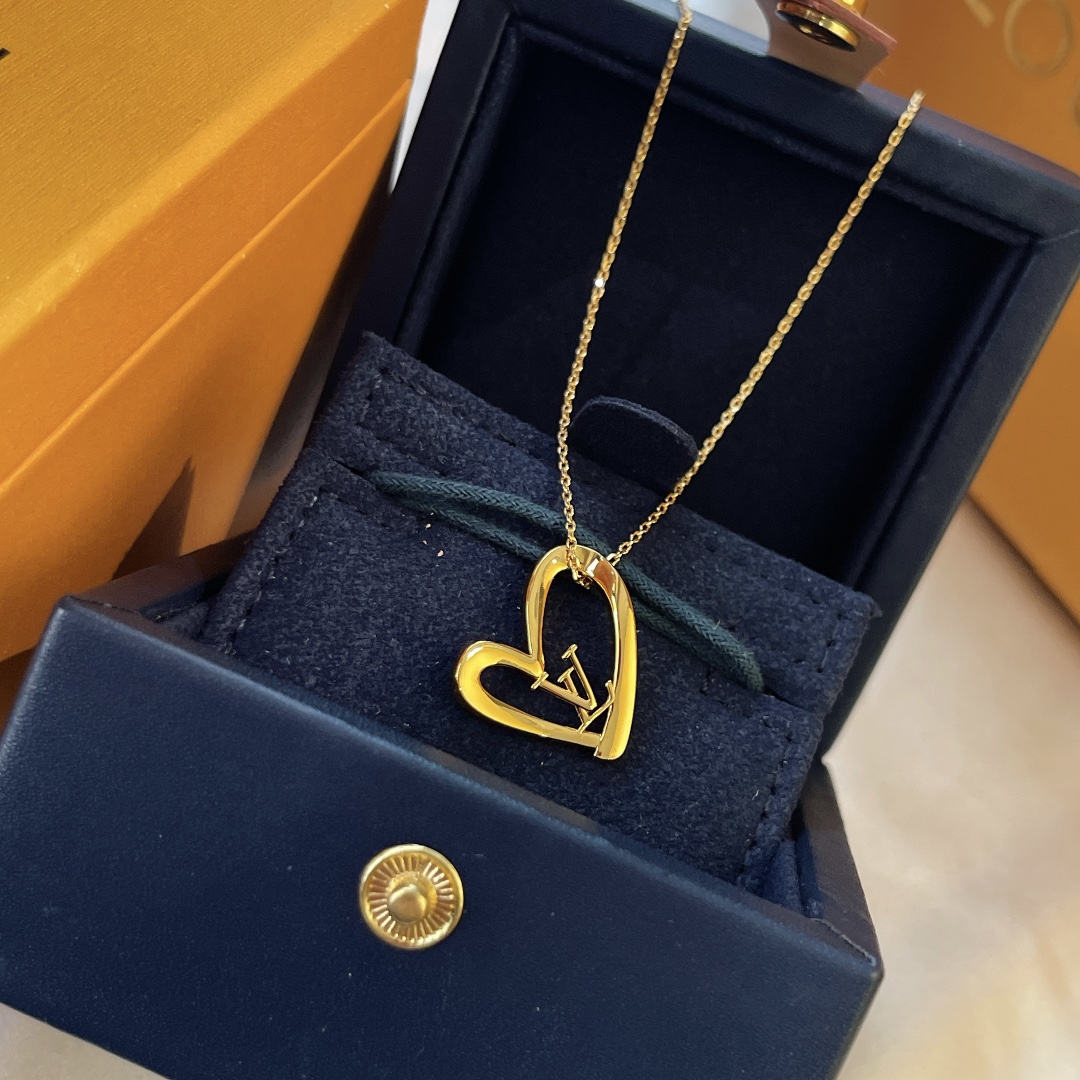Louis Vuitton Hollow Heart Pendant Necklace - Original Replica Club