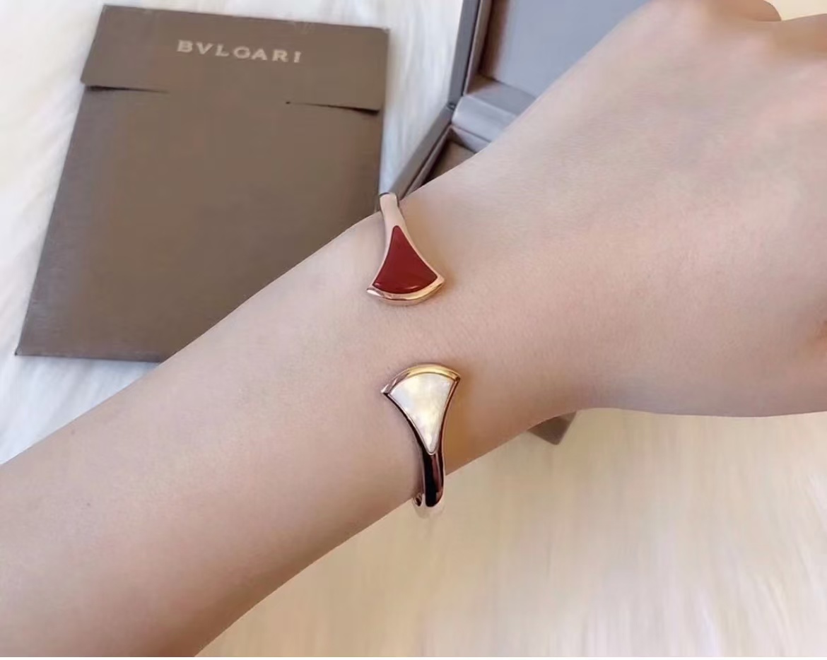 Bvlgari Divas Dream Open Cuff Bangle Bracelet in Yellow Gold - Original Replica Club