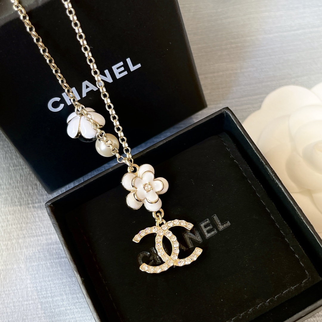Chanel Flower Pearl Diamond Paved CC Pendant Necklace - Original Replica Club
