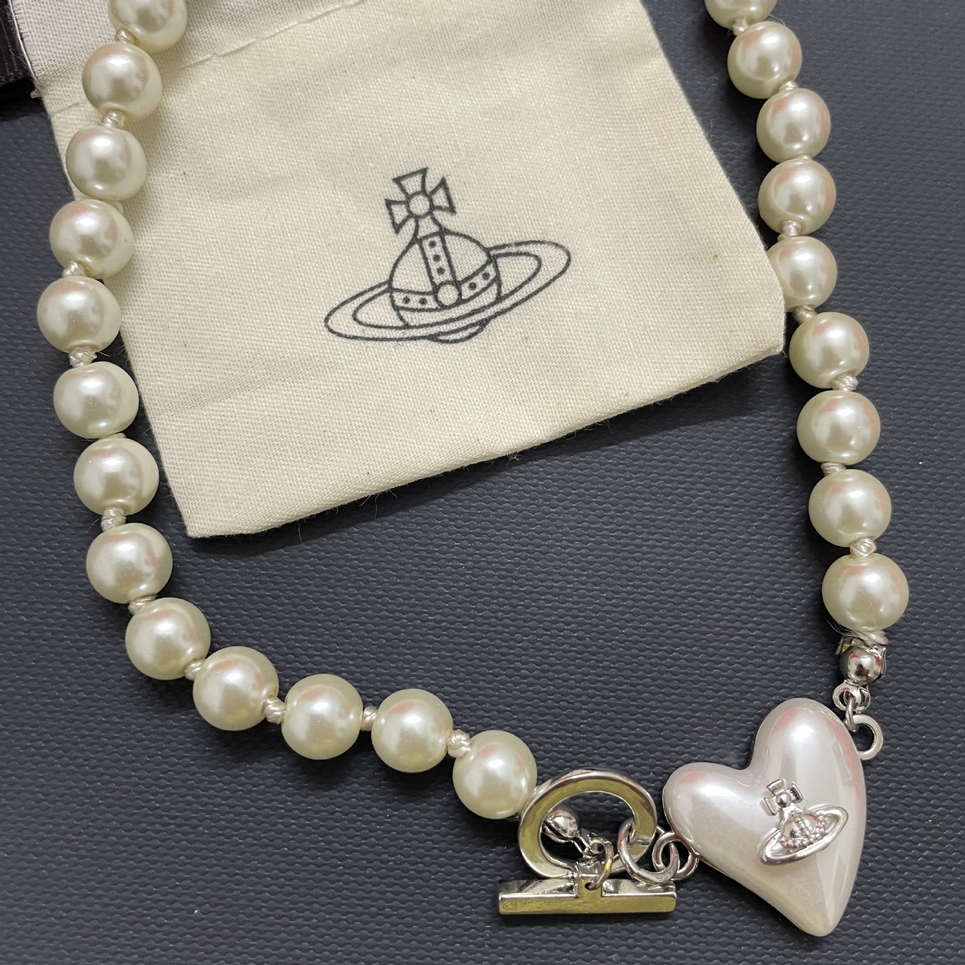 Vivienne Westwood Heart Pendant Anchor Clasp Pearl Necklace - Original Replica Club