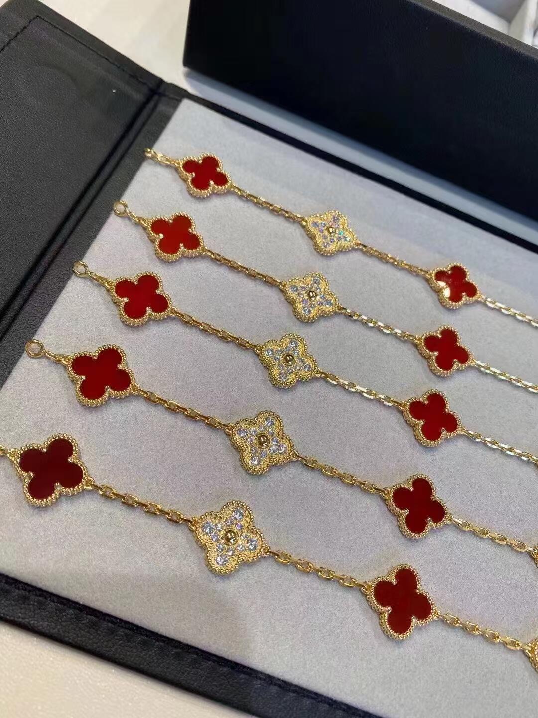 VCA Red Carnelian and Gold Vintage Alhambra Bracelet 5 Motifs - Original Replica Club