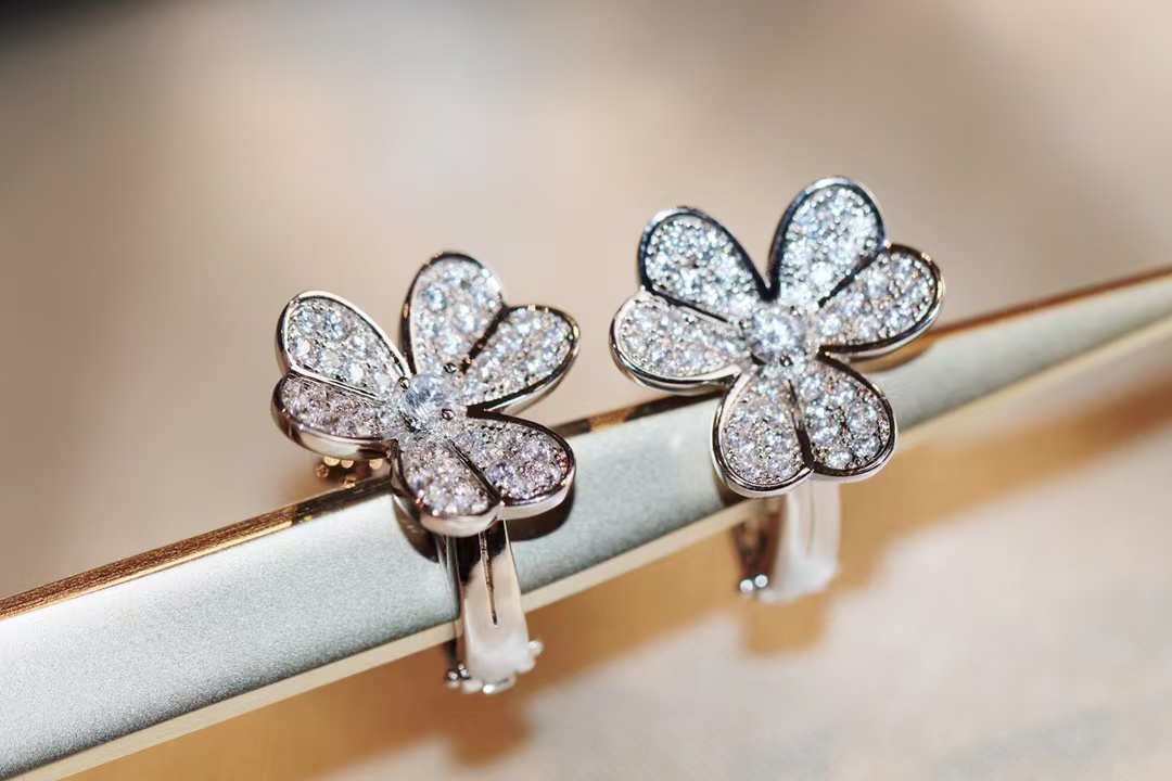 VCA Frivole Earrings - Small - Original Replica Club