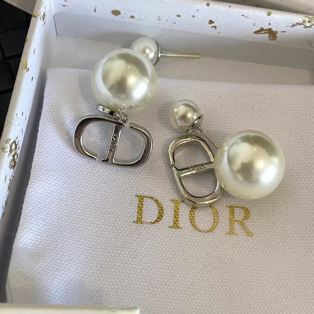 Dior Silver CD Pearl Earrings - Original Replica Club