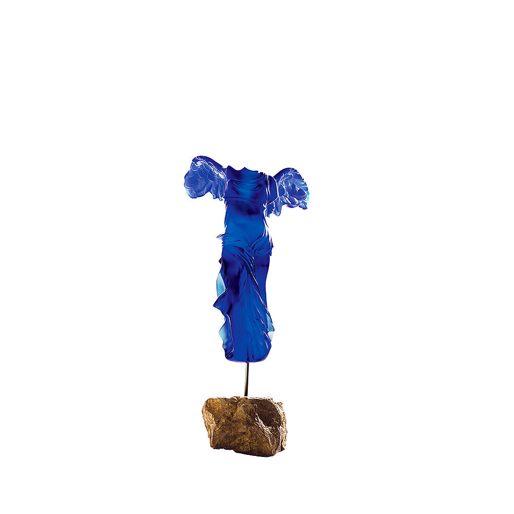 VICTOIRE DE SAMOTHRACE YVES KLEIN ™ BY LALIQUE 2011 - CRISTAL BLEU, TECHNIQUE DE LA CIRE PERDUE