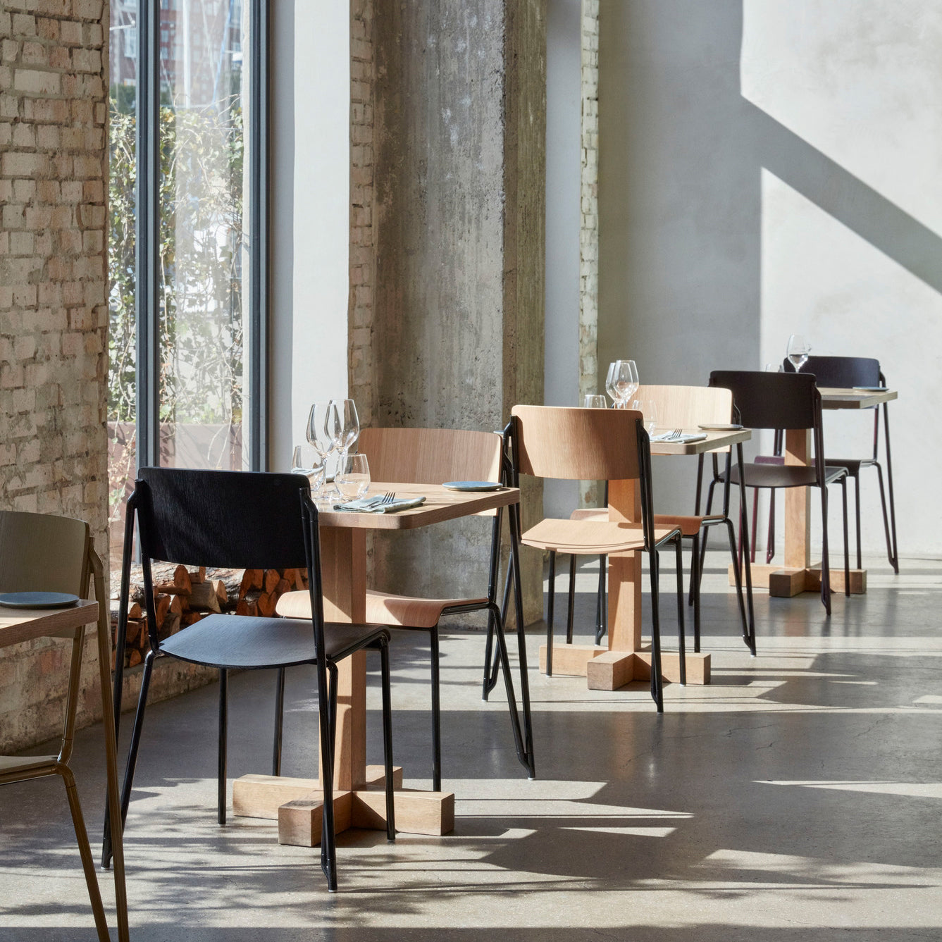 HAY Petit Eetkamerstoel - Donker Bordeauxrood