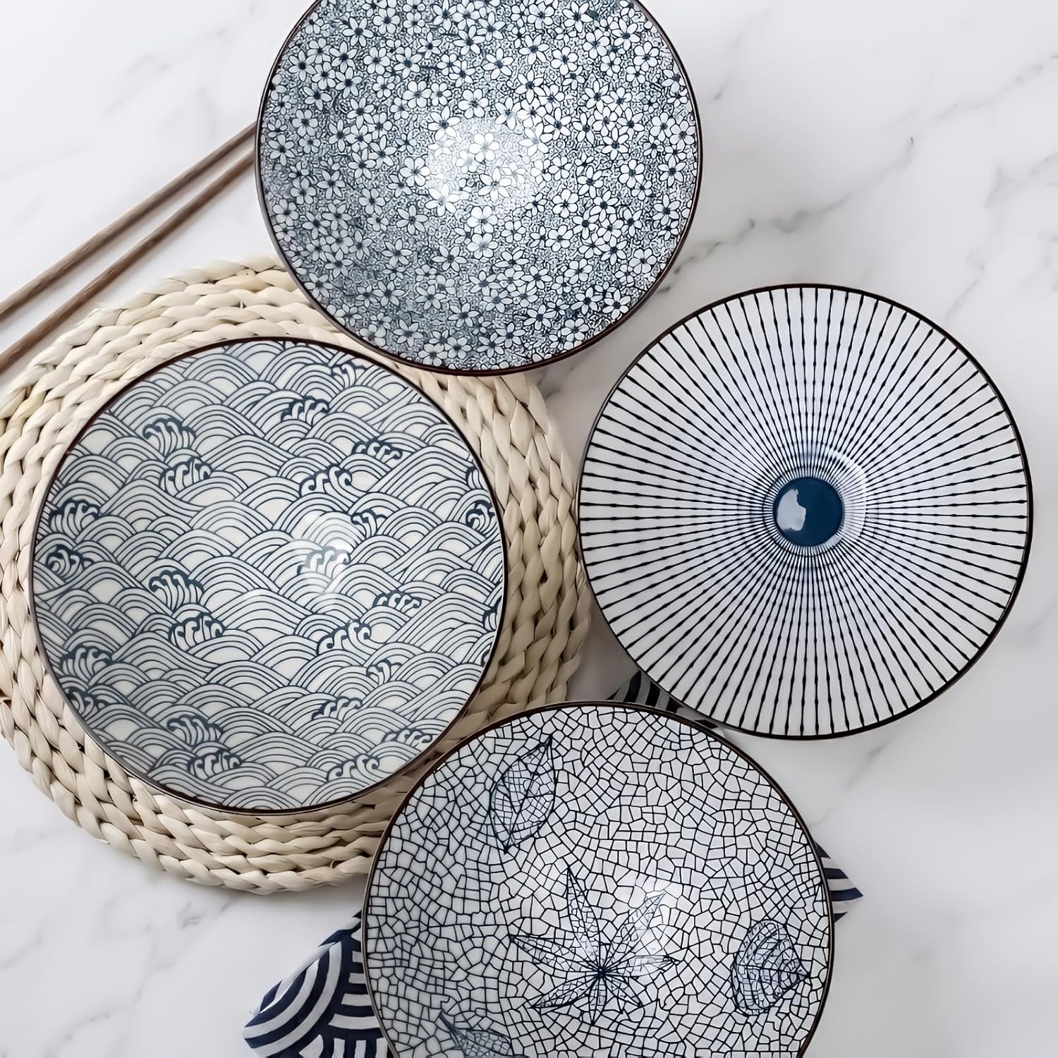 QINLANG 38 oz Japanese Ramen Bowls, Ceramic Set of 4 for Cereal, Soup, Pho, Noodles - Blue and White, 8 Inches