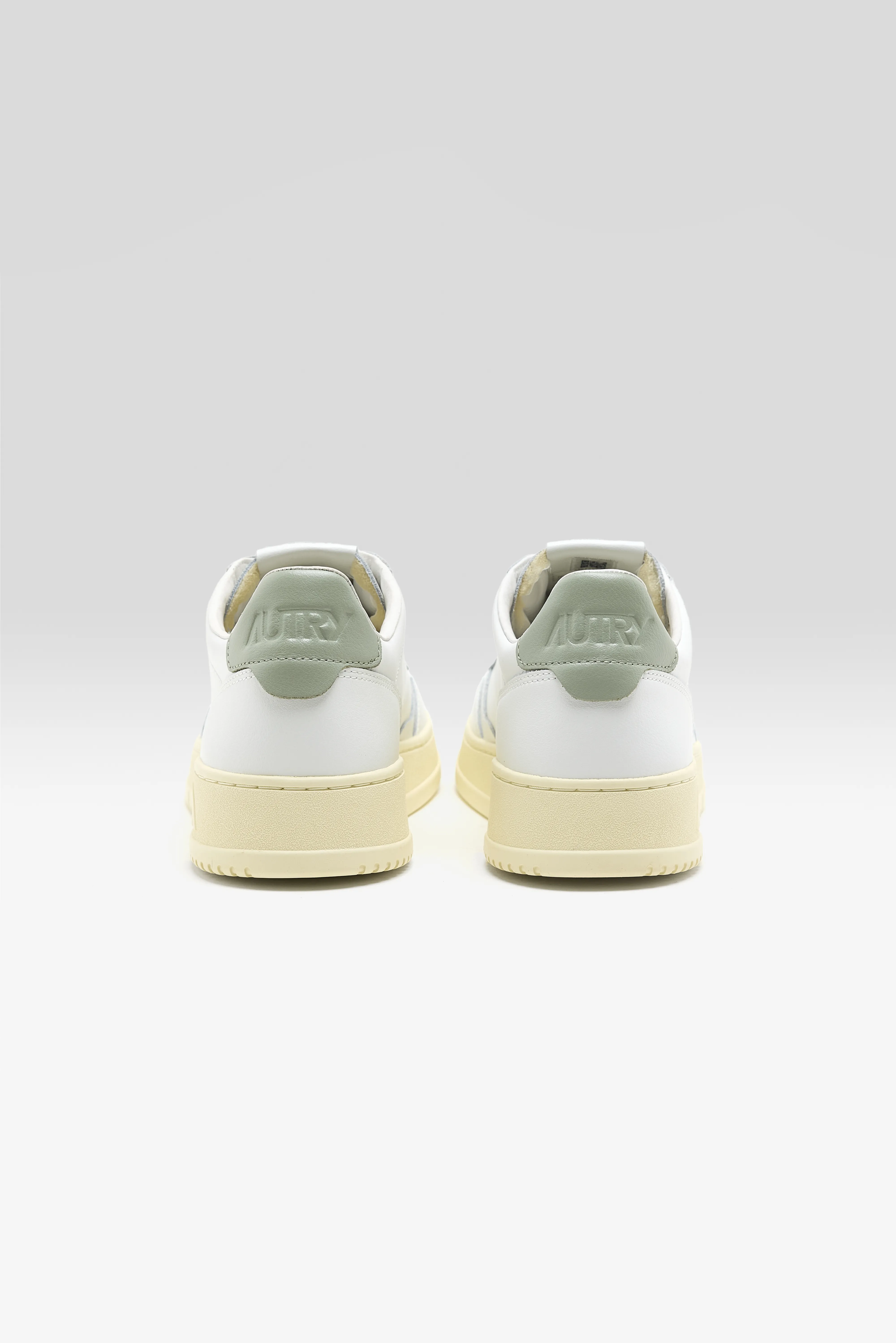 Bellerose Medalist Low for Men  (261 / M / GRASS)