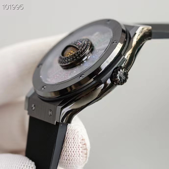 Hublot Classic Fusion 507.CX.9000.RX.TAK21 45mm Mens Watch