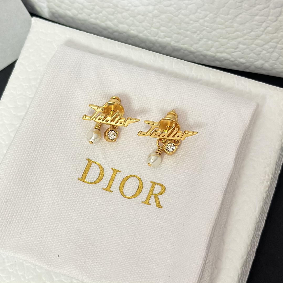 Jadior Stud Pearl Earrings - Original Replica Club