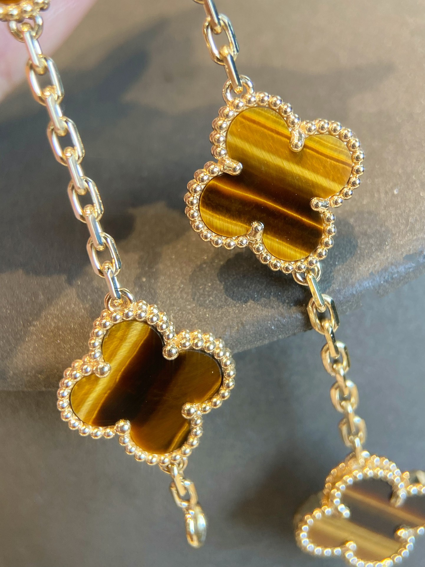 VCA Tiger Eye Vintage Alhambra Bracelet 5 Motifs - Original Replica Club