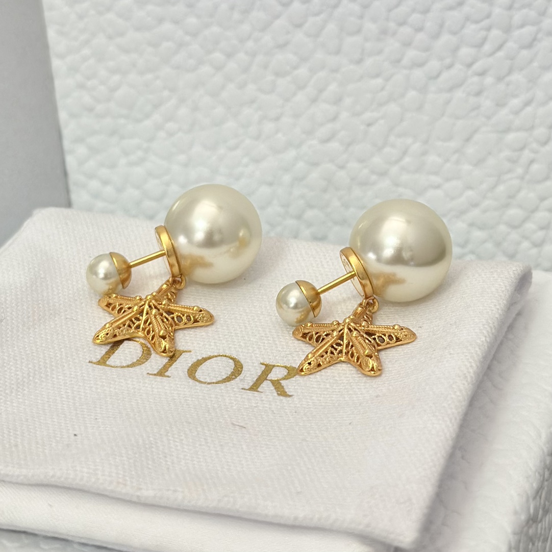 Dior Star Dangle Pearl Earrings - Original Replica Club