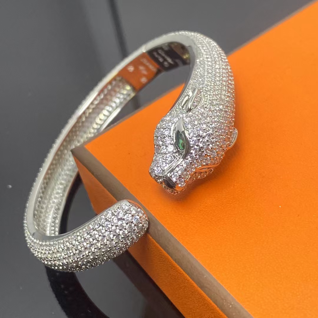 Cartier Leopard Head Panthère de Bracelet Bangle - Original Replica Club