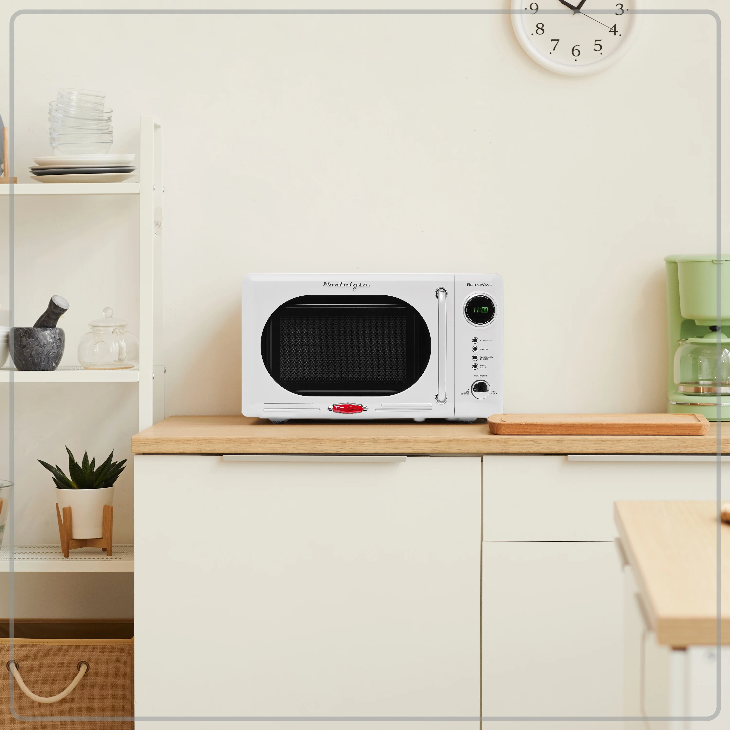 Nostalgia Retro Compact Countertop Microwave Oven - 0.7 Cu. Ft. - 700-Watts with LED Digital Display - Child Lock - Easy Clean Interior - Orange - Image 27