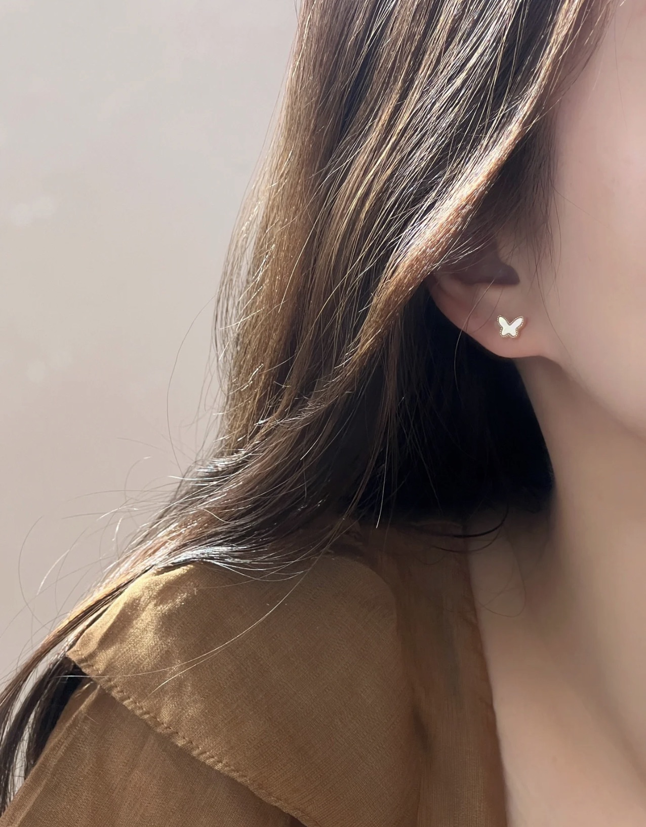 VCA Mini White Butterfly Stud Earrings - Original Replica Club