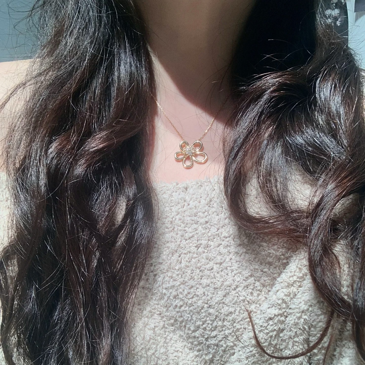VCA Flowerlace Pendant Necklace - Original Replica Club