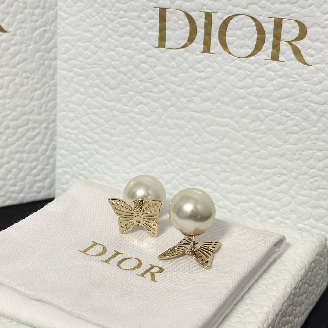 Dior Hollow Butterfly Stud Earrings - Original Replica Club