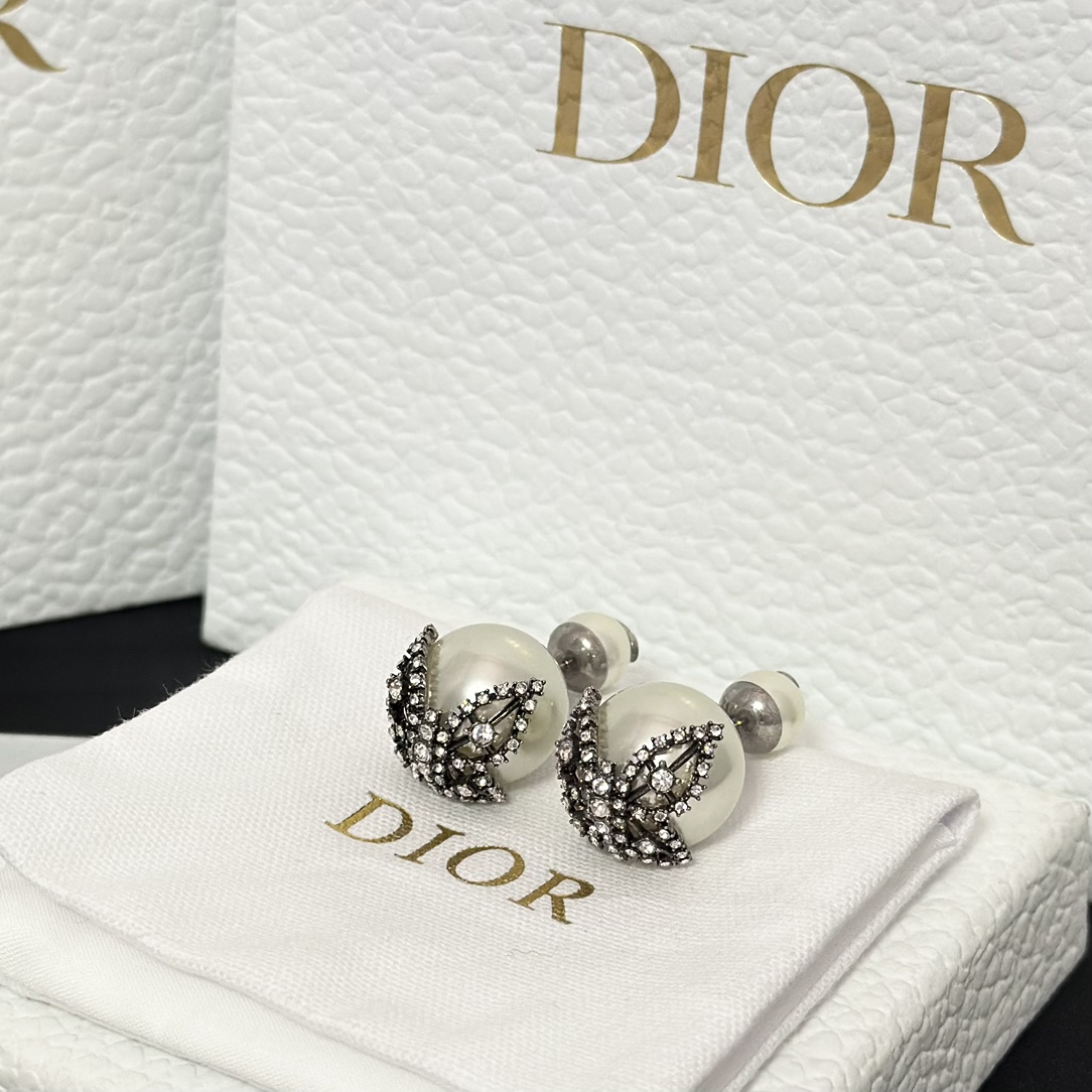 Dior Butterfly Paved on Pearl Stud Earrings - Original Replica Club