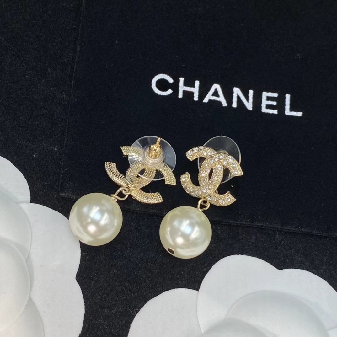 Chanel Classic Pearl Dangle Earrings - Original Replica Club