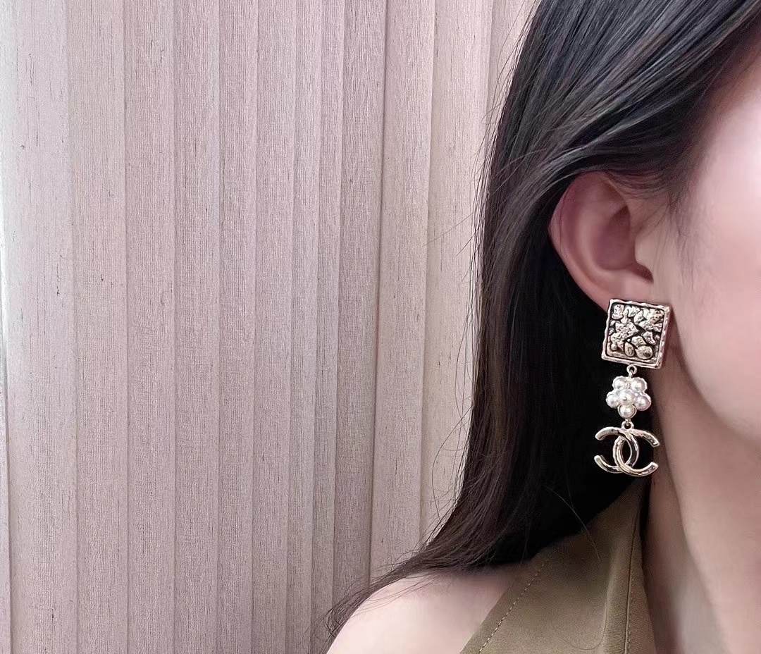 Chanel Pearl Flower Double C Dangle Earrings - Original Replica Club