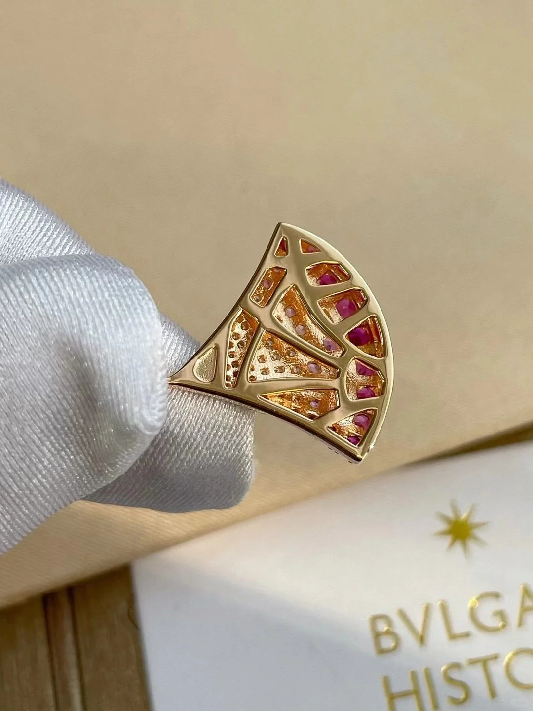 Bvlgari Divas' Dream Necklace - Original Replica Club