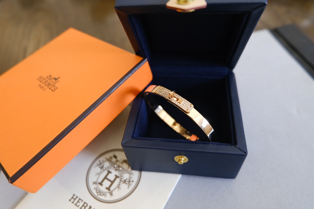 Hermes Kelly Pave Bracelet Bangle - Original Replica Club