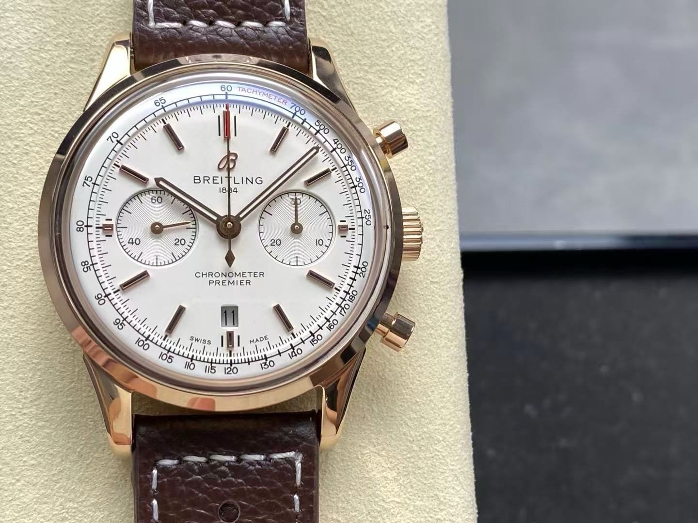 Replica Breitling Puya Rose Gold Watch