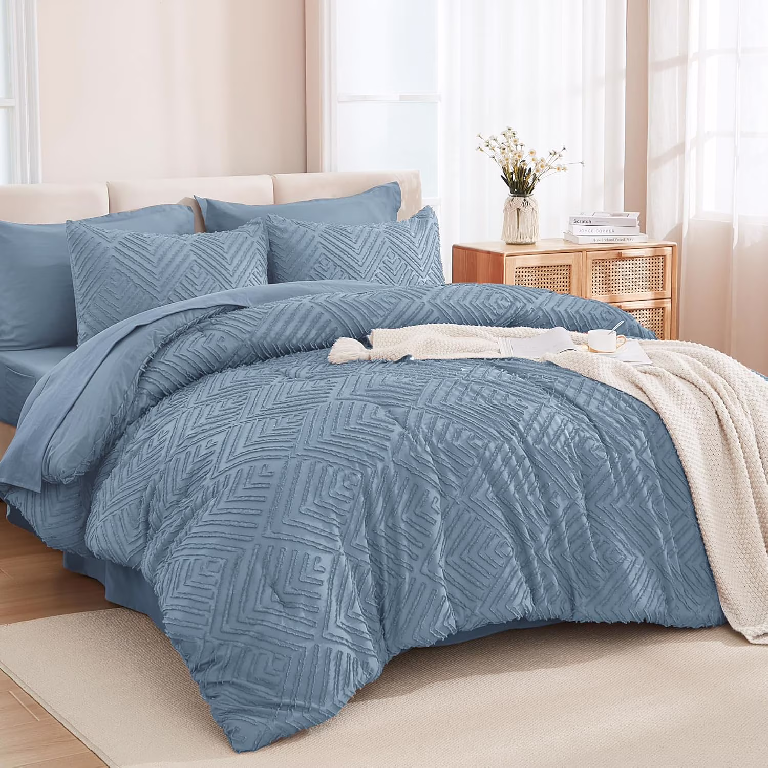 Queen Comforter Set 7 Piece Dark Emerald Green - Bed in a Bag Queen Boho Lightweight Fluffy Tufted Bedding Sets with Comforter, Sheets, Pillowcases & Shams - Image 4