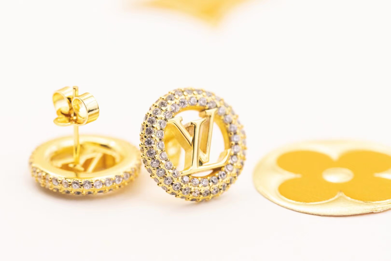 Louis Vuitton Diamond Paved Round Stud Earrings - Original Replica Club