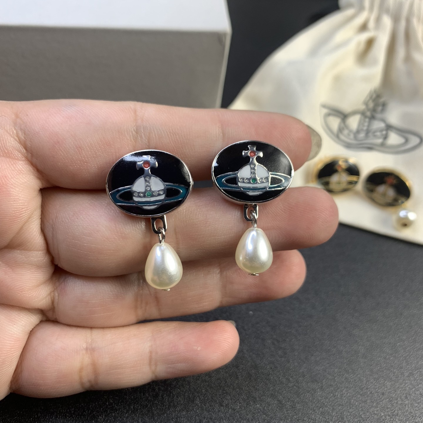 Vivienne Westwood Enamel Detachable  Teardrop Pearl Earrings - Original Replica Club