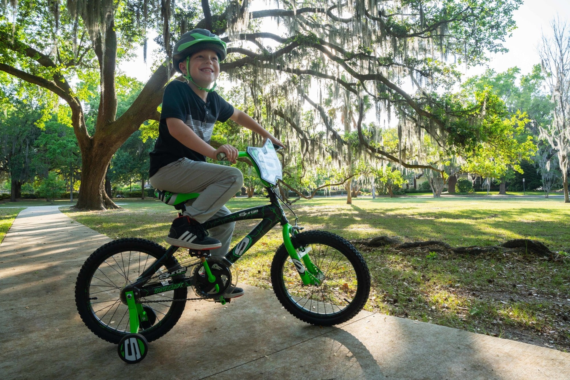 Dynacraft Surge 18-inch Boys Bike for Ages 6-9 Years - Image 11