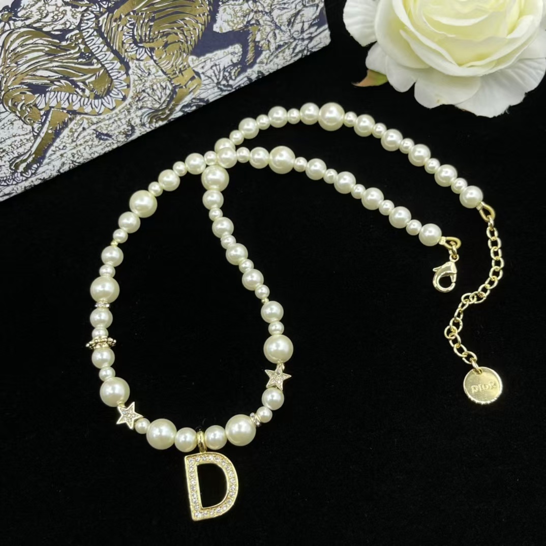 Dior Letter D Pendant Pearl Necklace - Original Replica Club
