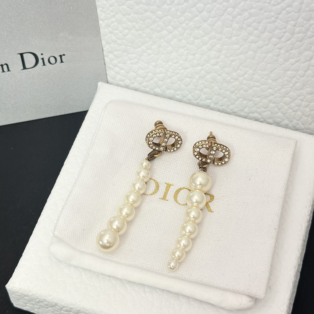 Dior Asymmetric Tassel Pearl Earrings - Original Replica Club