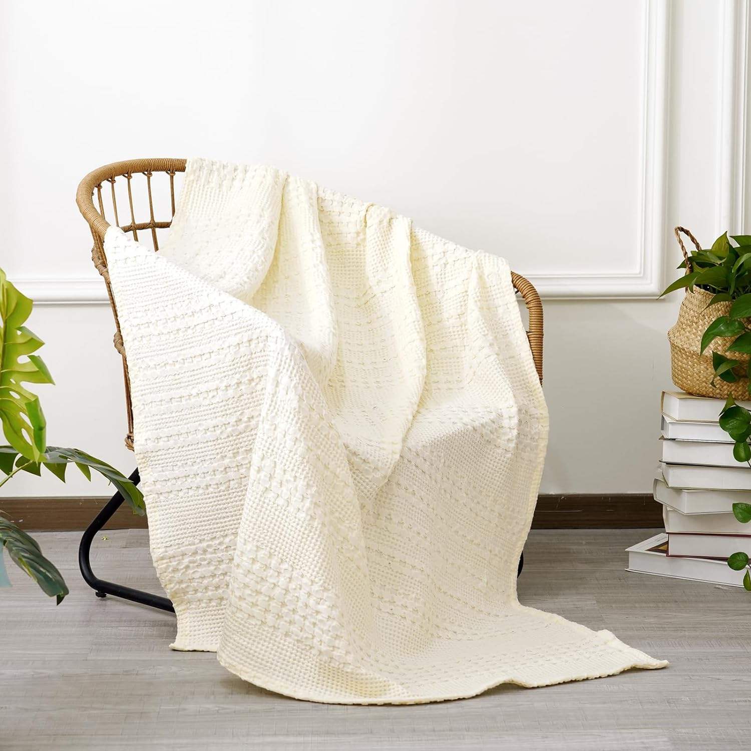 100% Cotton Waffle Knitted Throw Blanket Solid Color Eco-Friendly Summer Waffle Blanket for Cozy Evenings & Home