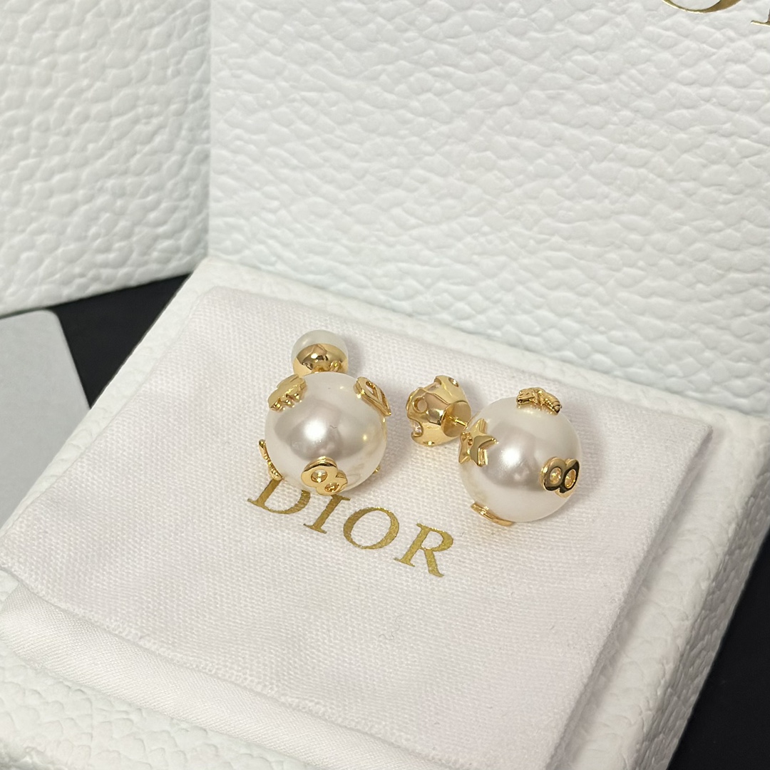 Dior New Two Pearls Stud Earrings - Original Replica Club