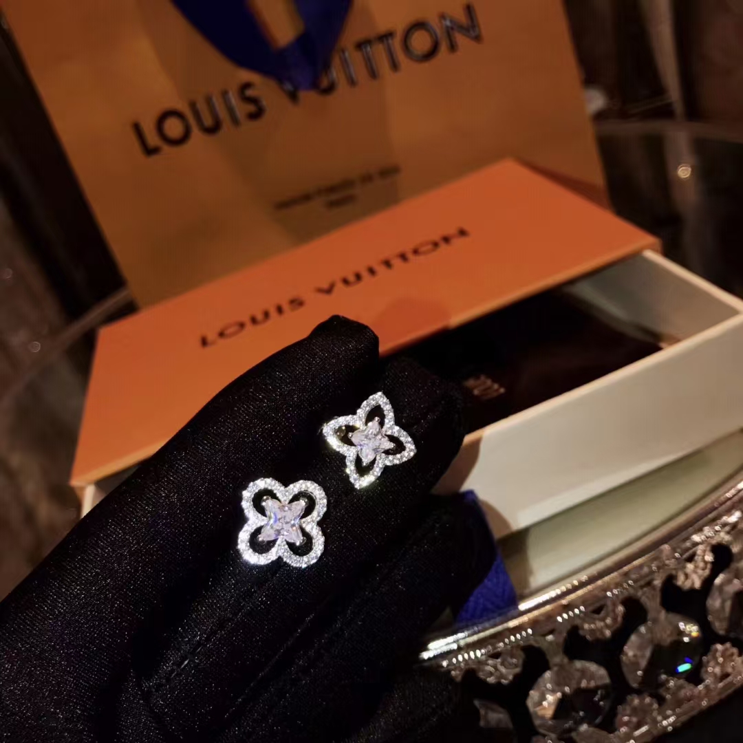 Louis Vuitton Asymmetrical Diamond Stud Earrings - Original Replica Club