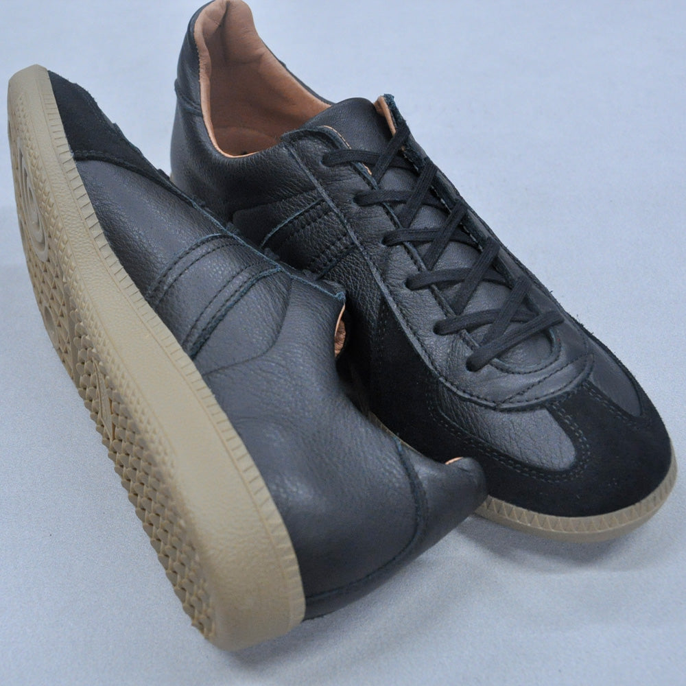 REPRODUCTION OF FOUND - Baskets 1700L - Noir