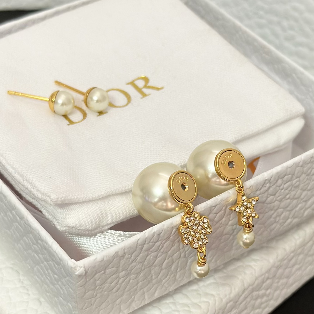 Dior Asymmetric Star Clover Dangle Pearl Earrings - Original Replica Club
