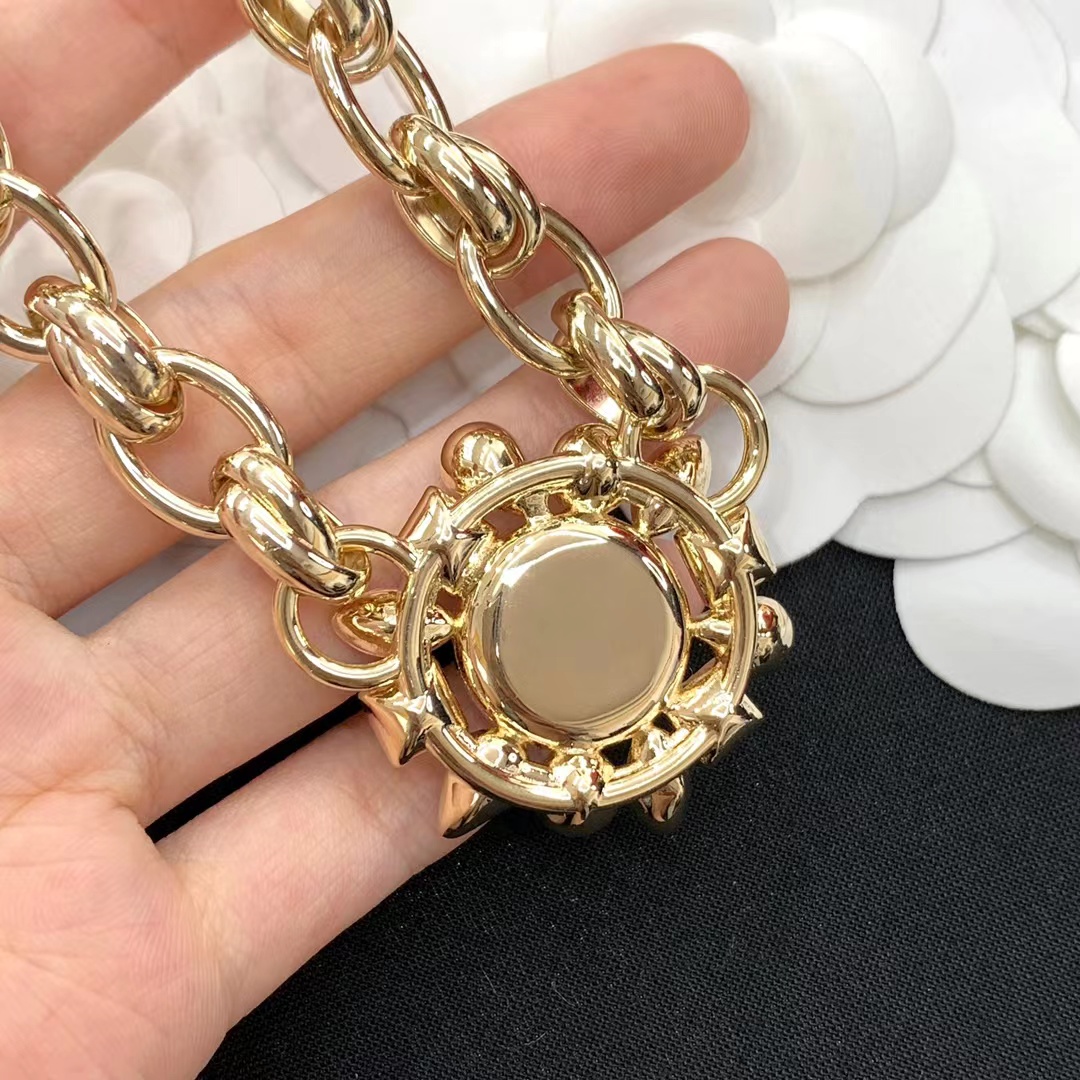 Chanel Thick Cuban Chain Flower Pendant Choker Necklace - Original Replica Club