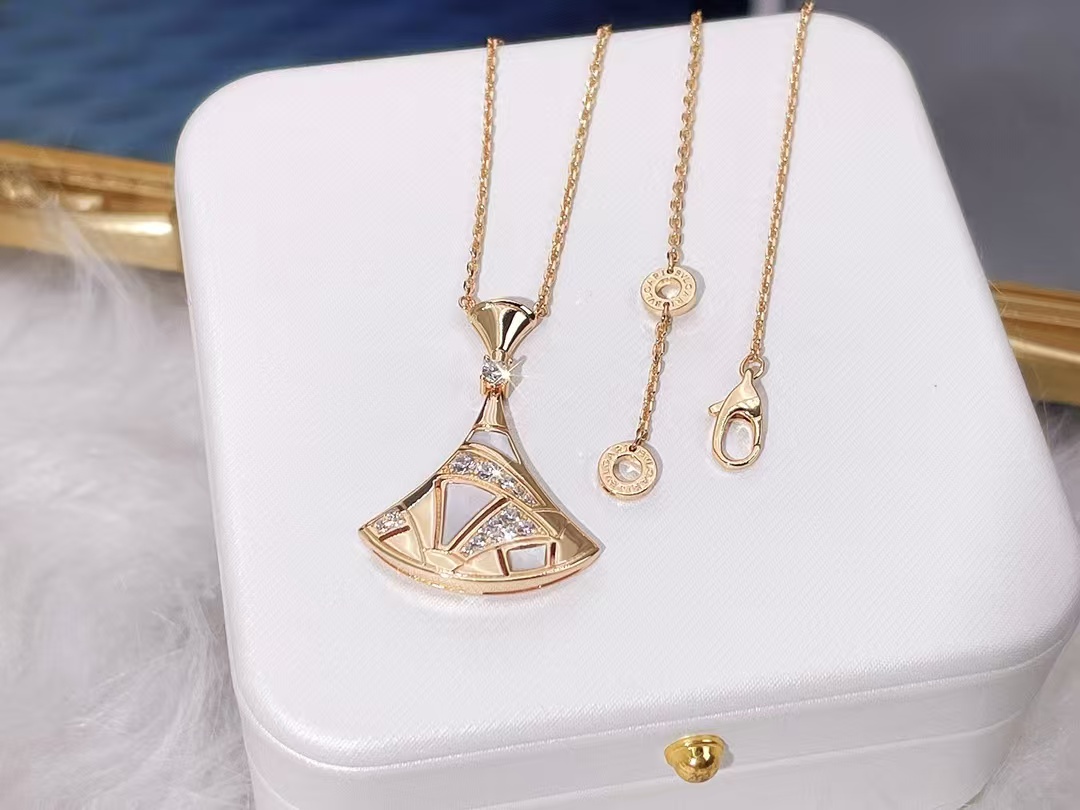 Bvlgari Divas' Dream Necklace - Original Replica Club