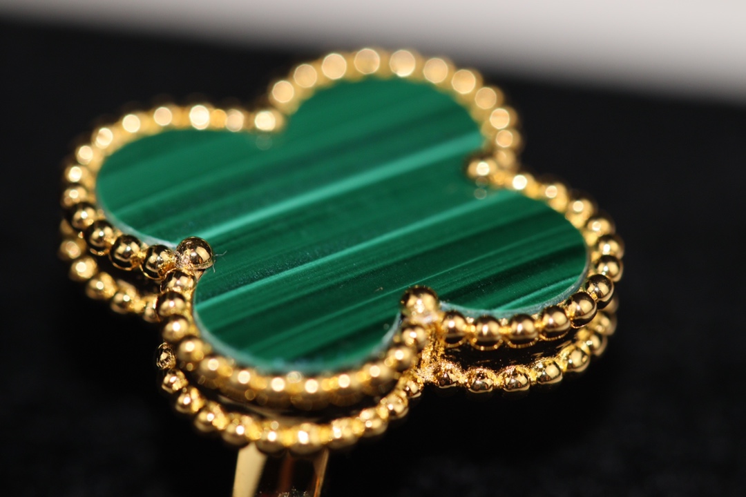 VCA Green Malachite Magic Alhambra Ring - Original Replica Club