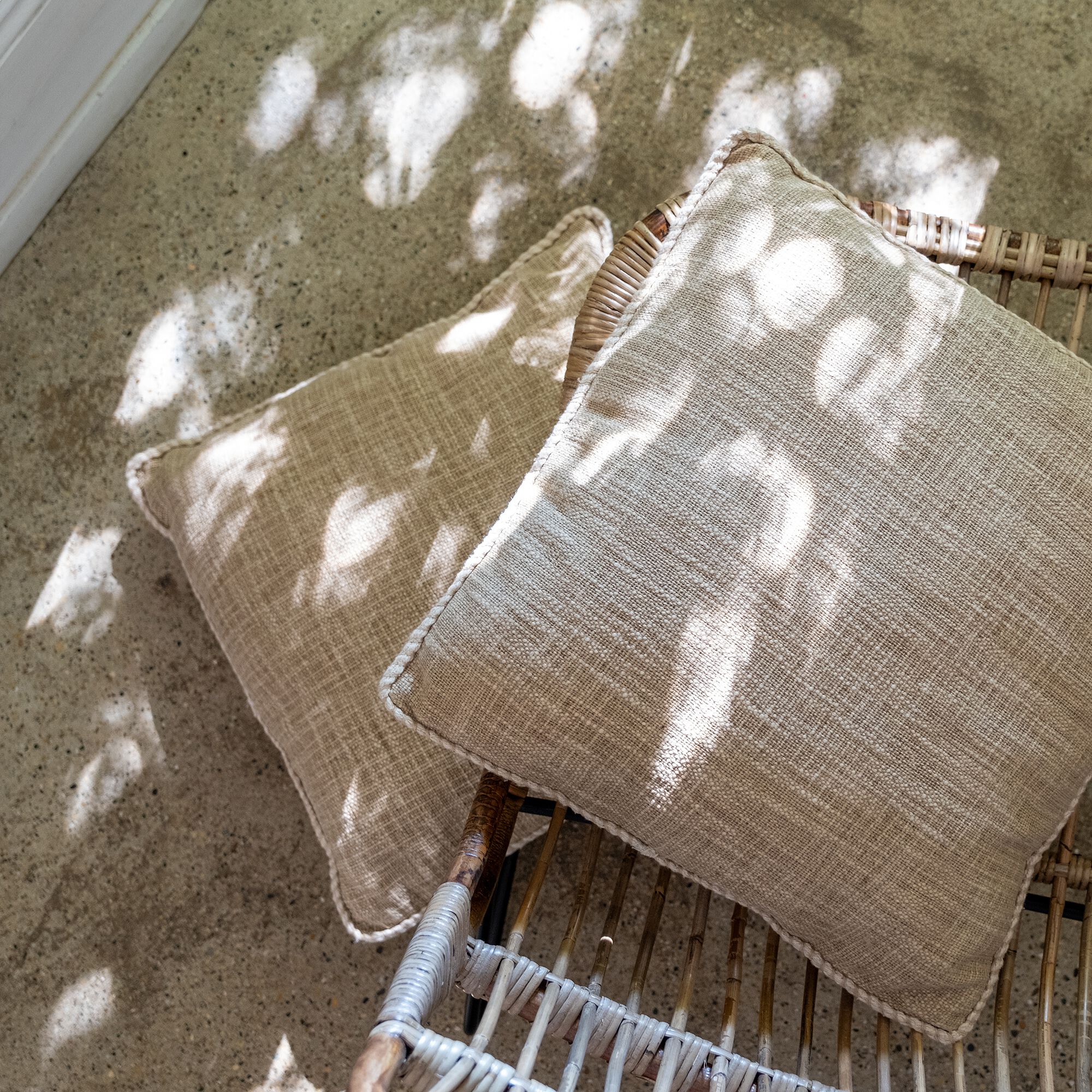 ADAMA - Coussin finition passepoil en coton 45x45cm - naturel