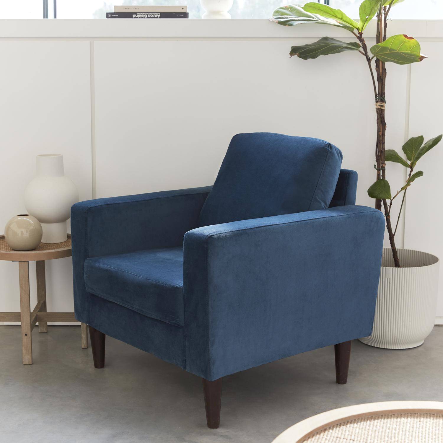 Bjorn terciopelo - Sillón vintage de terciopelo con patas de madera