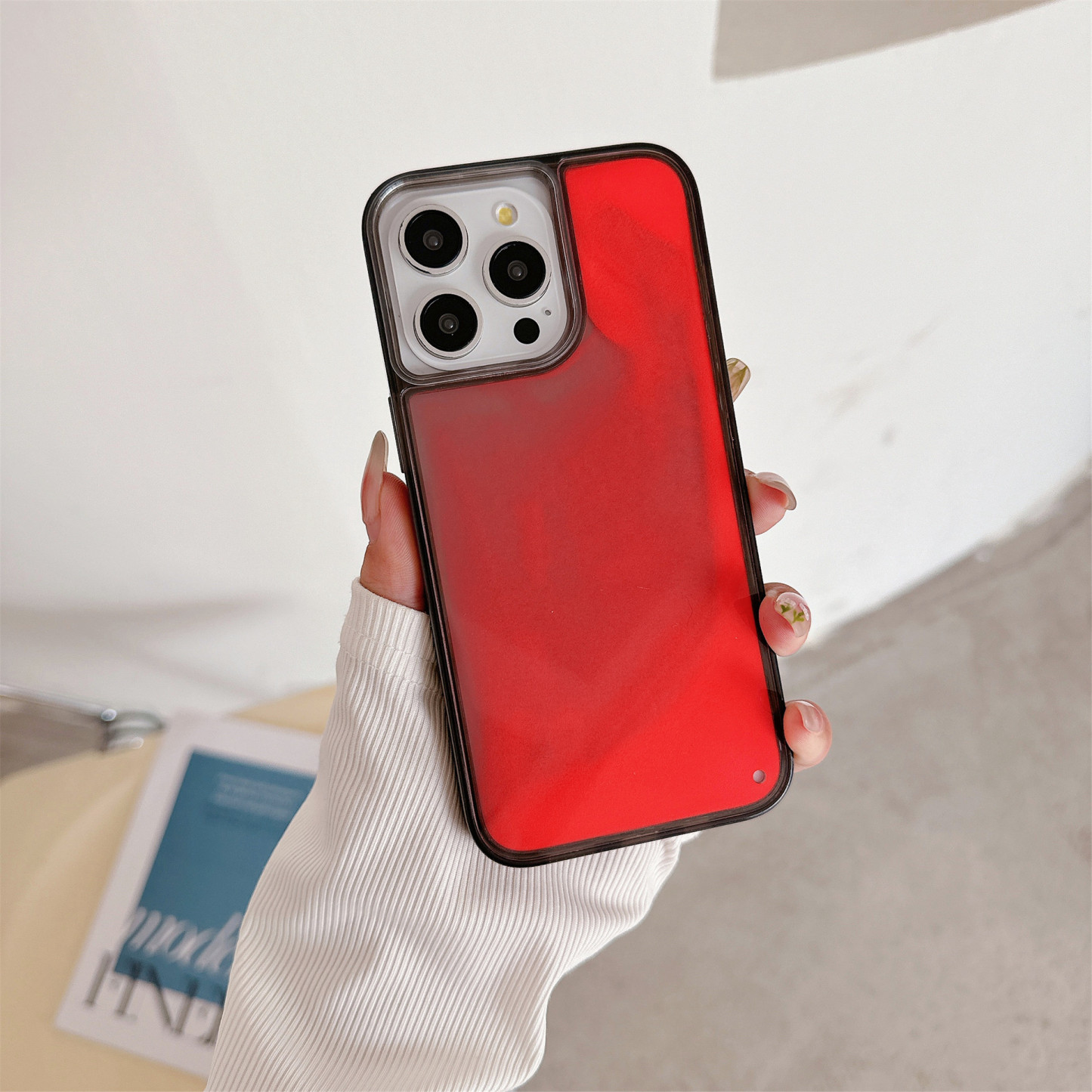 🎁Buy 1 Get 1 Free🎉-Luminous Quicksand Apple Phone Case